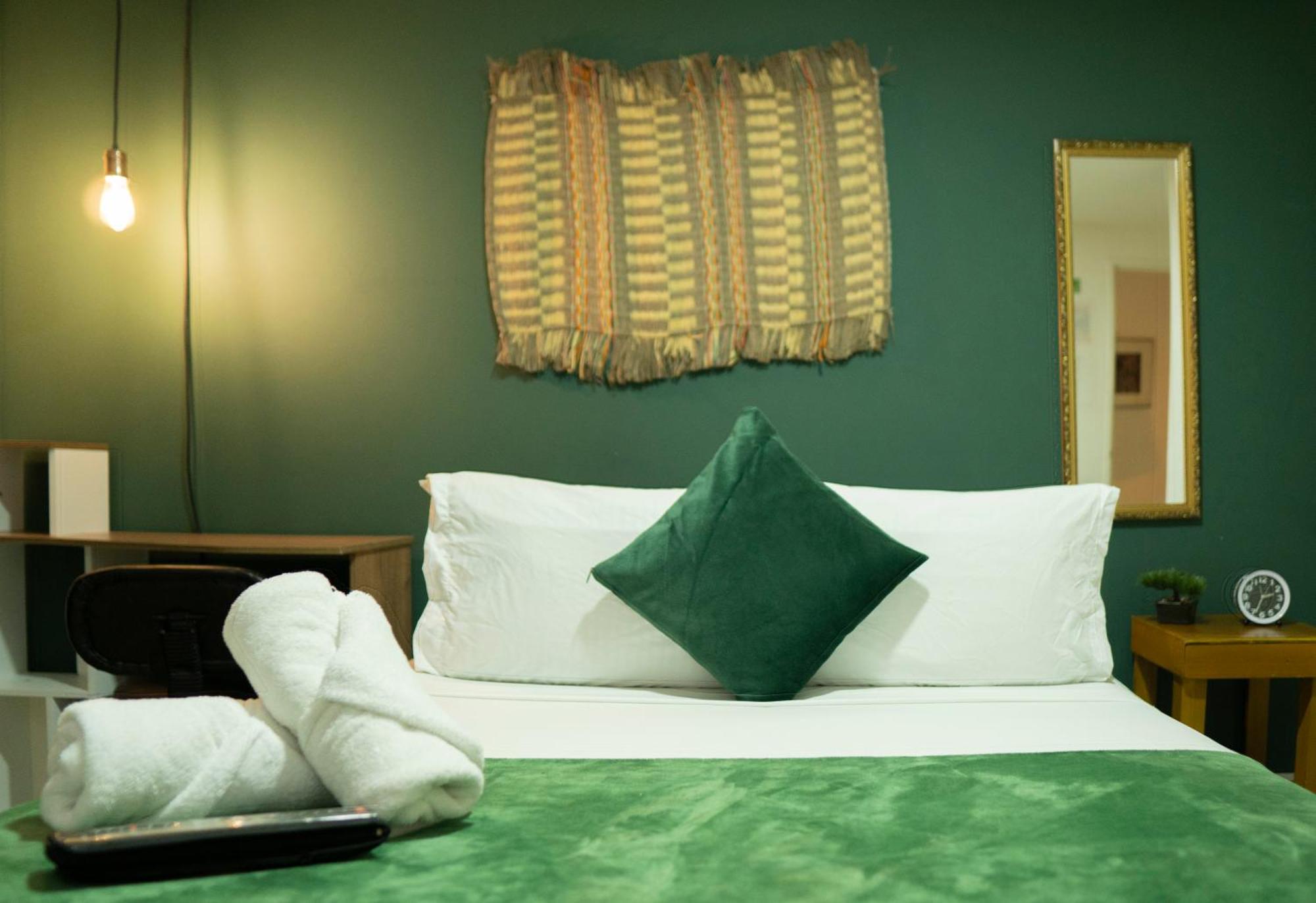 Africa House-Casa Hotel Laureles-La70 Medellín Buitenkant foto
