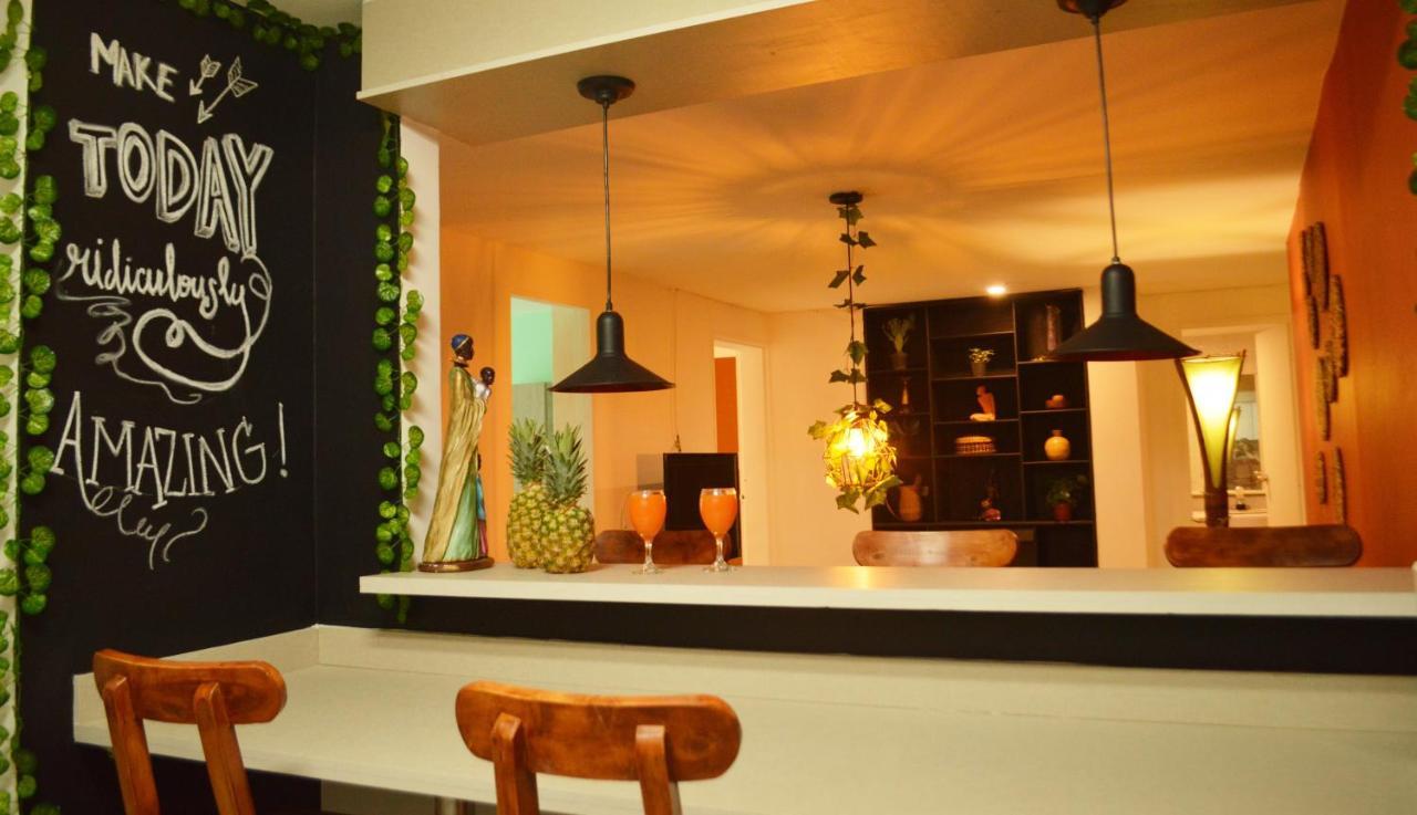 Africa House-Casa Hotel Laureles-La70 Medellín Buitenkant foto